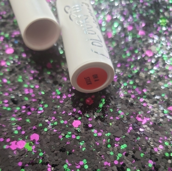 𝅺blotted lippie stix- On a stick - Picture 2 of 3